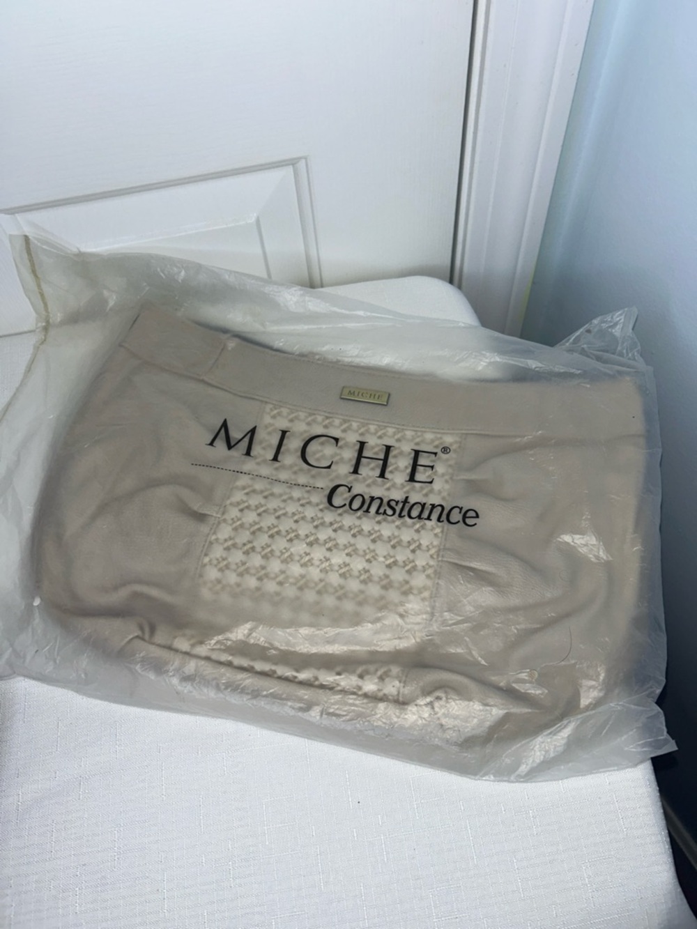 Miche Interchangeable bag Covers with Matching Wristlet Set of 4 - Picture 10 of 13